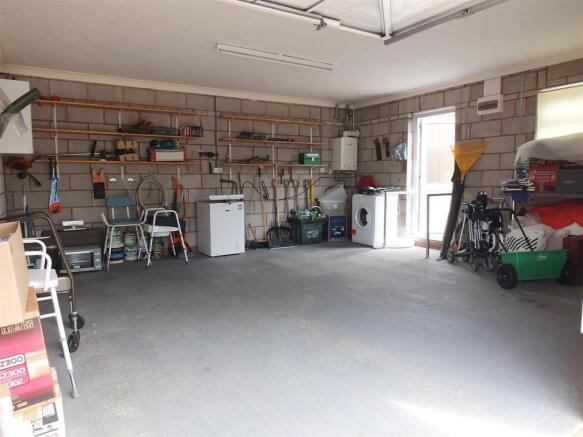 Garage.jpg