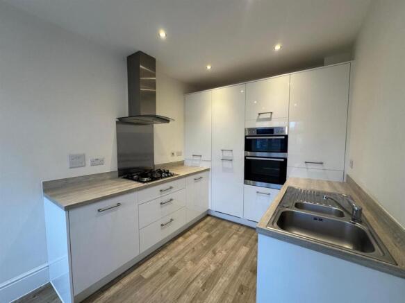 8 east view kitchen.jpg