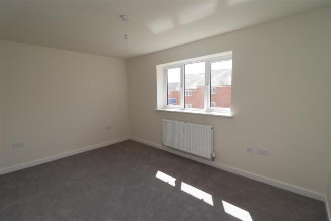 2 bed House for sale Image 7