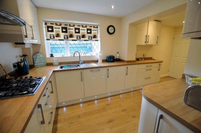 Kitchen 4.jpg
