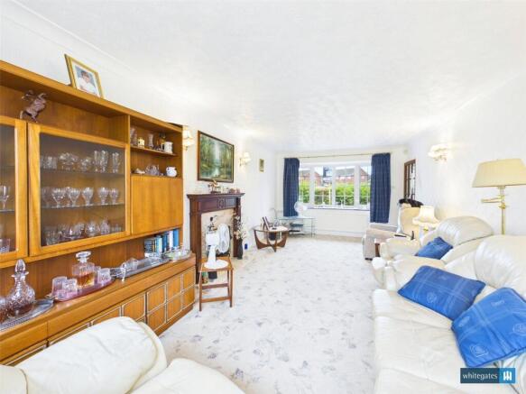 4 bed Detached for sale Image 4