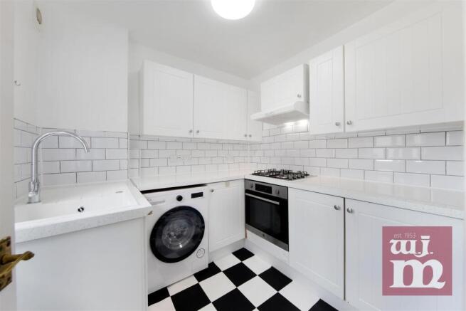 28 Stork Road London E7 9HR - 013.jpg
