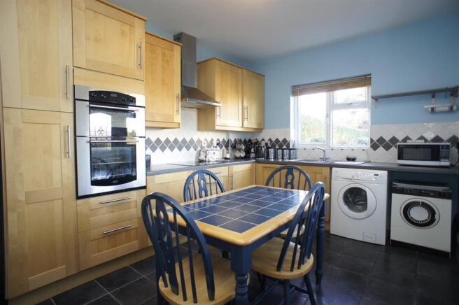 KITCHEN DINING ROOM