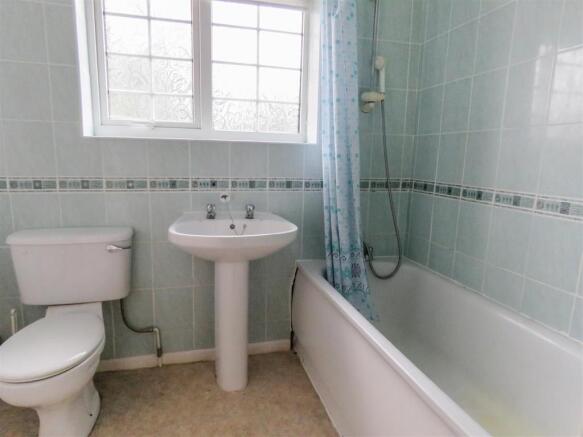 Bathroom.JPG