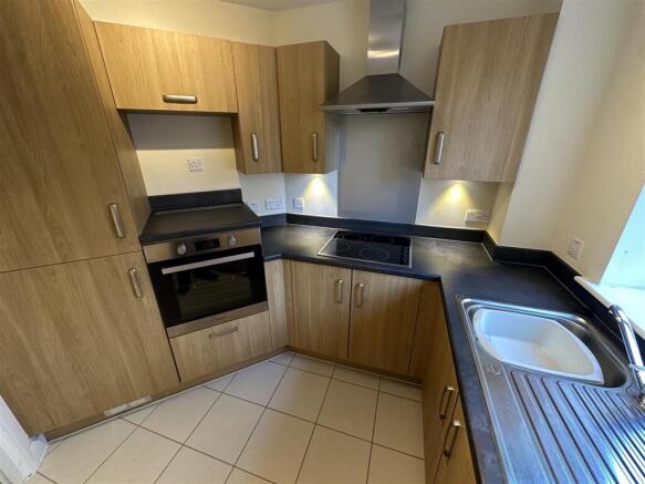 1 bed Apartment to rent Image 10