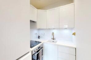 18, Knoll House, Carlton Hill, London NW8 9XD