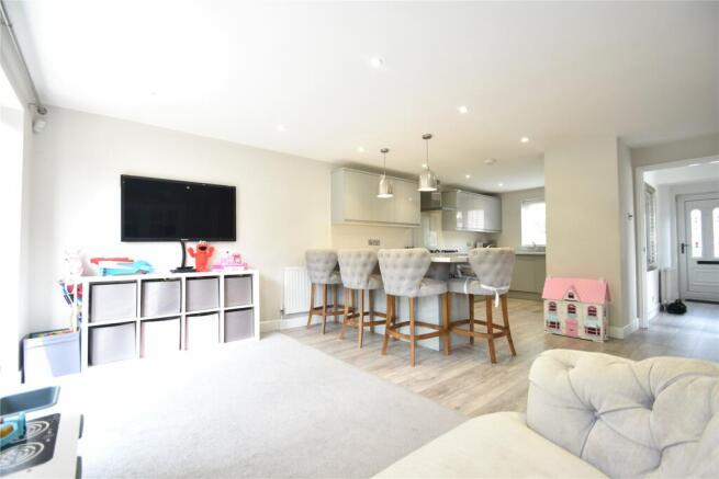 Dining/Kitchen