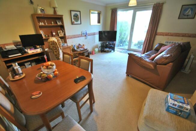 Photo 3