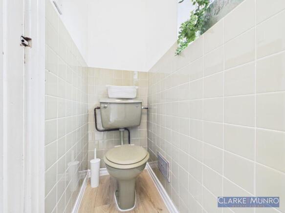 4 bed Detached for sale Image 10