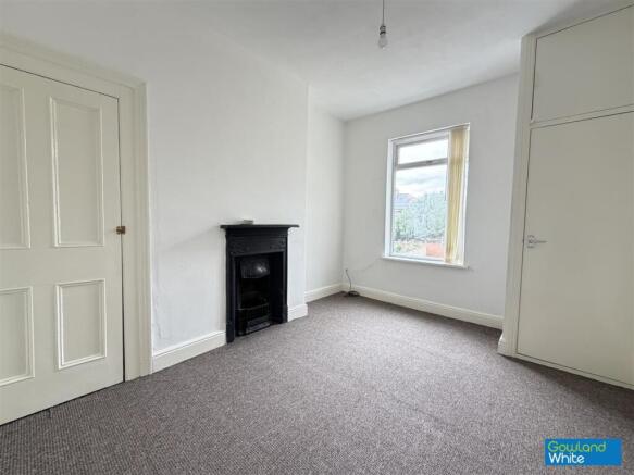 3 bed Terraced for sale Image 8
