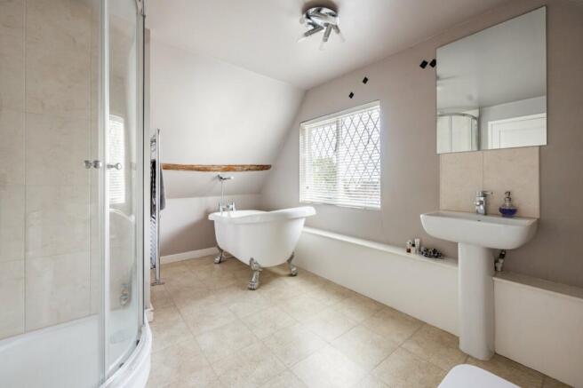 Bath & Shower Room