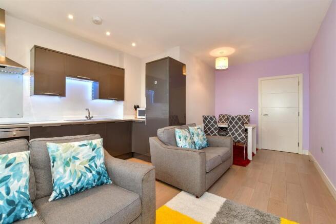 Lounge/Kitchen