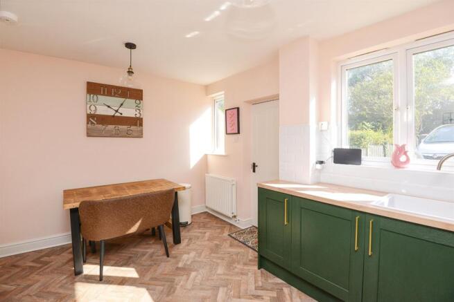 Refitted Kitchen Diner:
