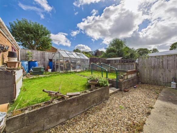 2 bed Semi-Detached Bungalow for sale Image 8