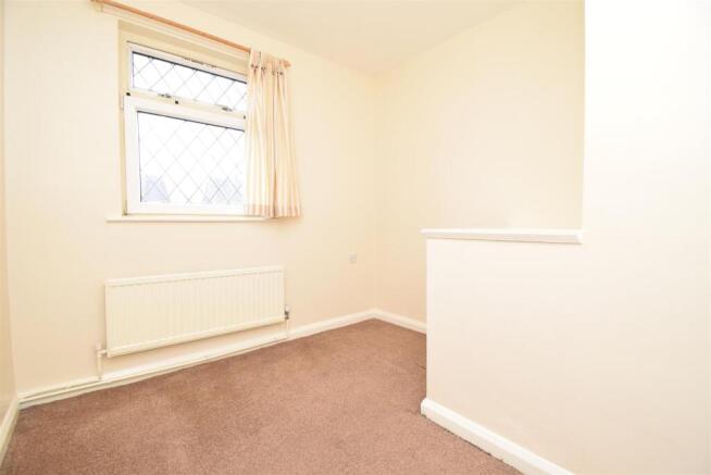 3 bed Semi-Detached to rent Image 6