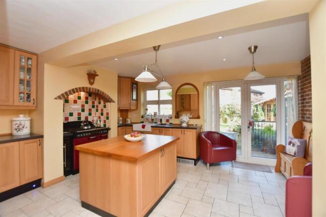 Kitchen/Breakfast Room