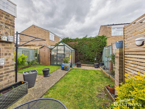 CAM03852G0-PR0626-STILL014