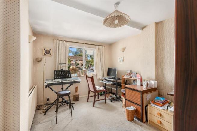 29 Chipperfield Park Road, Bloxham-8.jpg