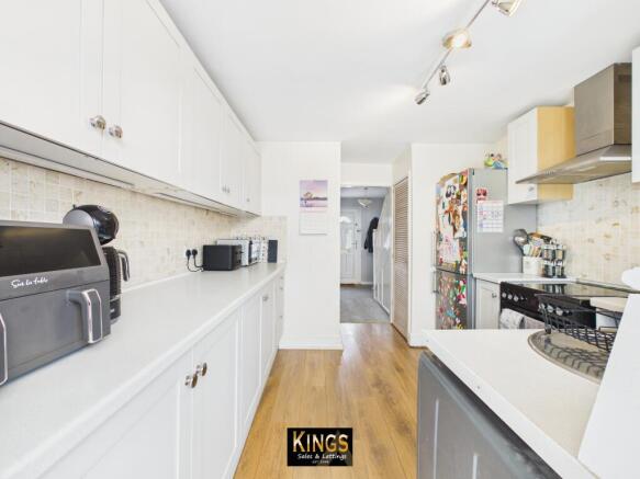3 bed Terraced for sale Image 8