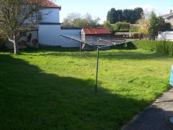 good size rear grdn