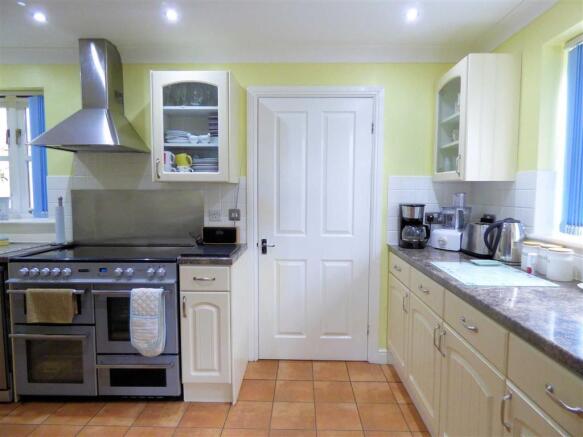 Fitted Kitchen