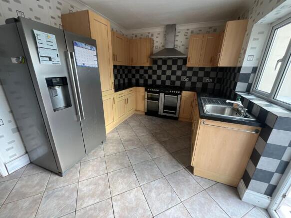 Park Lane, Tutbury, DE13 photo 3