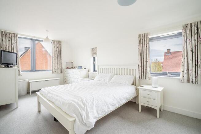 4 bed Town House for sale Image 11