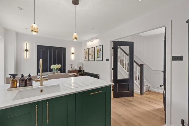 3 bed House for sale Image 12