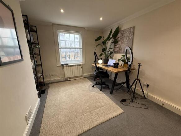 Front bedroom.jpg