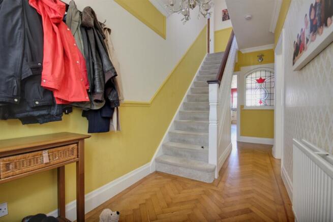 4 bed Semi-Detached for sale Image 7