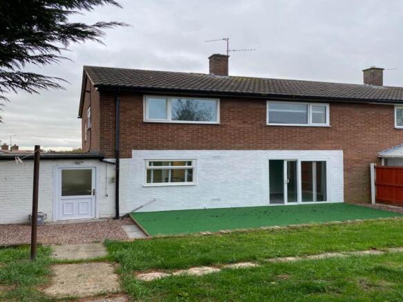 8 Queenswood Back