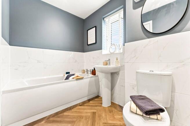 4 bed Detached for sale Image 11