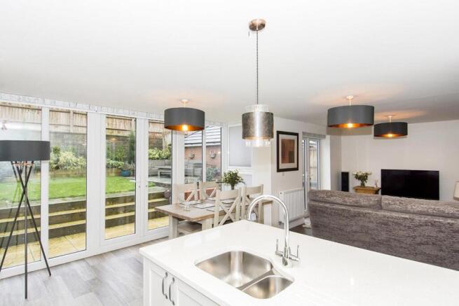 Open Plan Kitchen & Family Room