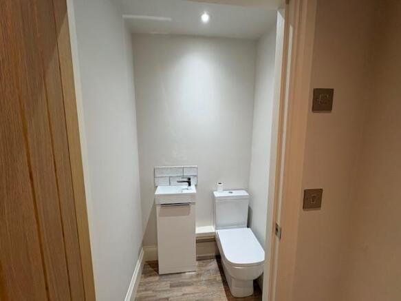 3 bed House to rent Image 9
