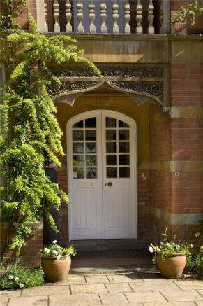 Exterior 4