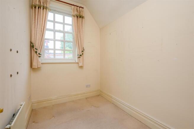 3 bed Terraced for sale Image 11