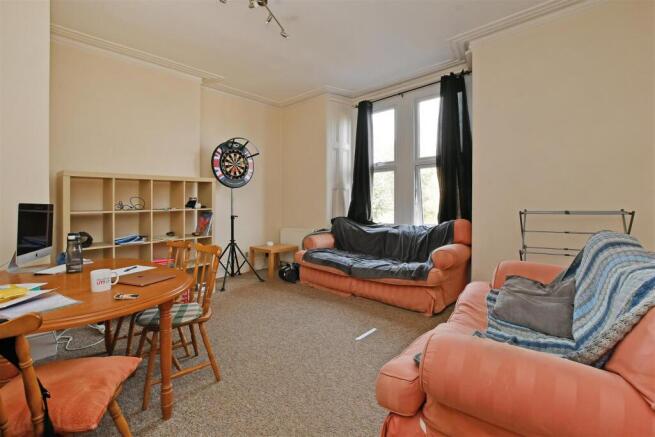 12 bed Block of Apartments for sale Image 7