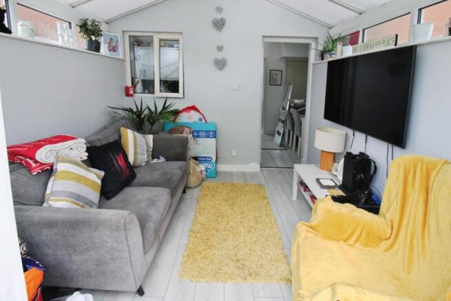 2 bed Terraced for sale Image 6