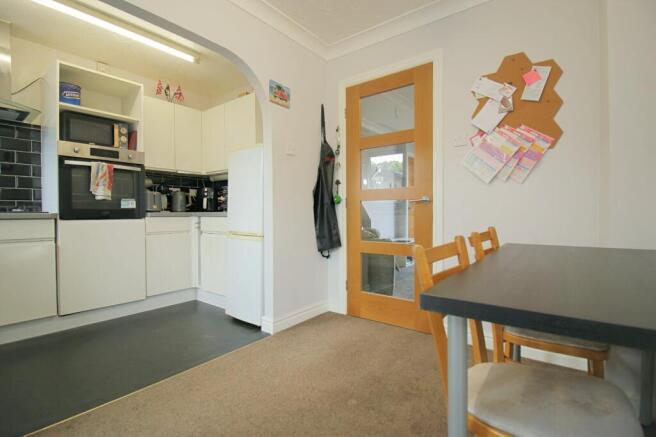 2 bed Semi-Detached for sale Image 4