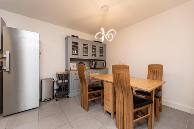 4 bed Detached for sale Image 4