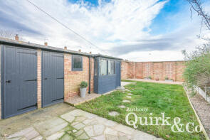 1, Tangham Walk, Basildon SS14 2JW