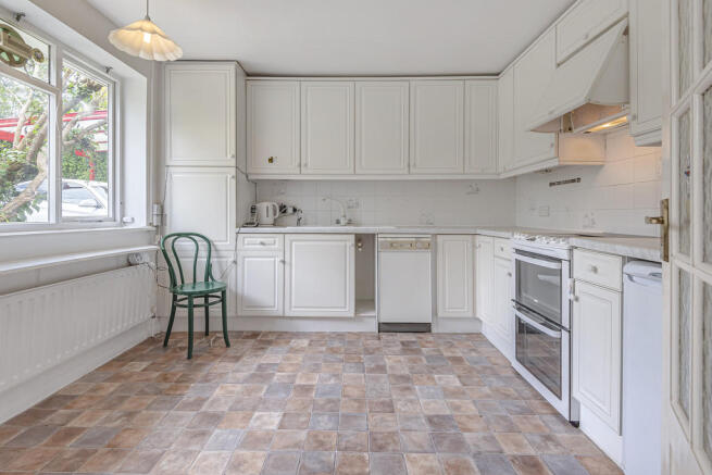 Kitchen/Breakfast...