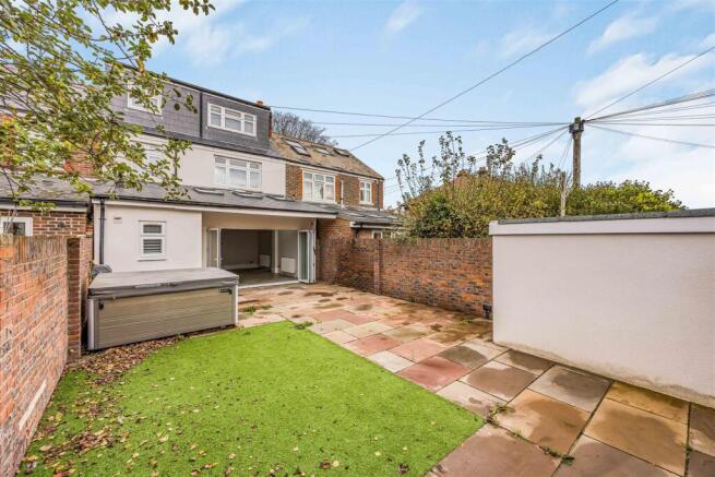 68 Kirby Road, Copnor-Small-PorticoMarketing-SoldB