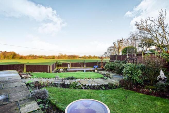 Garden & View (4)