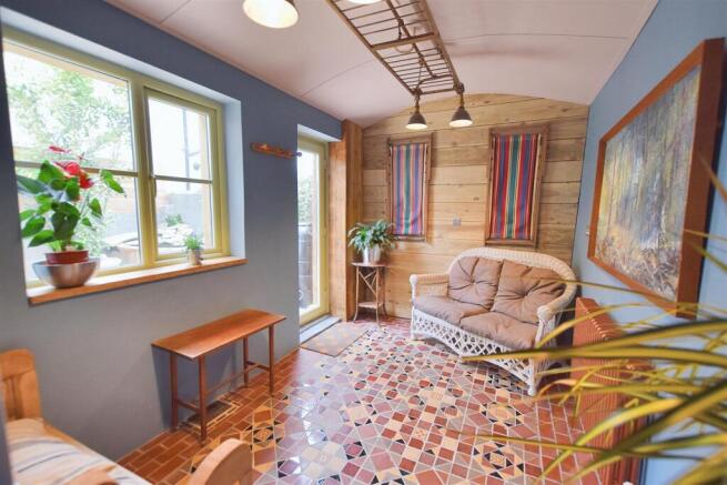 Garden room