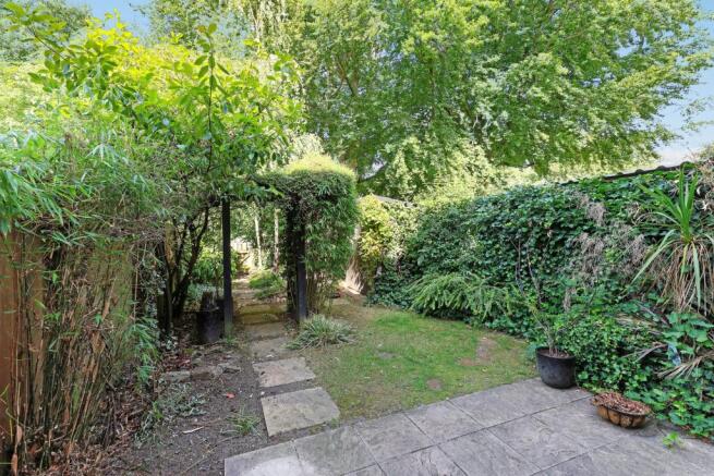 4 bed Terraced for sale Image 4