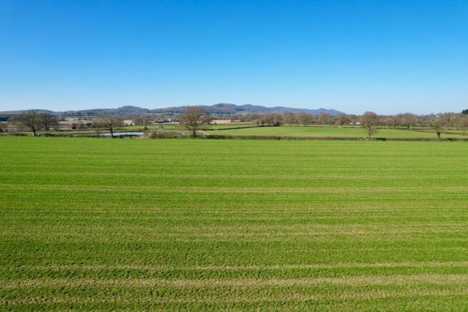 Surrounding fields & views to Malvern