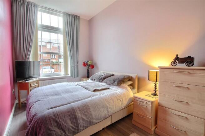 2 bed Flat for sale Image 10