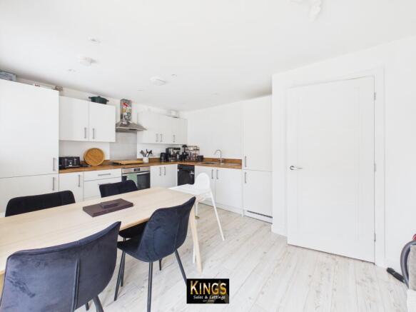 3 bed Semi-Detached for sale Image 2