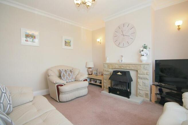 Pullan Avenue, Eccleshill, Bradford, BD2 photo 4